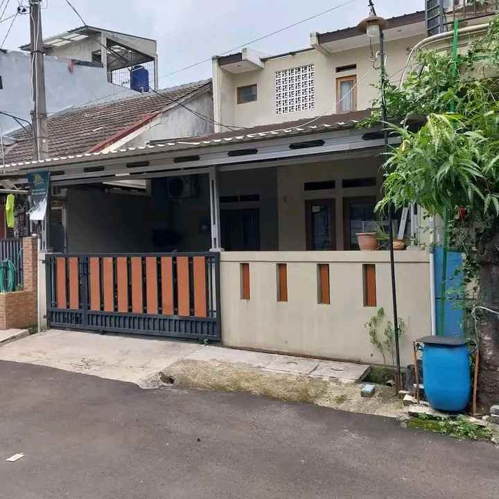 rumah komplek second tanah baru beji depok