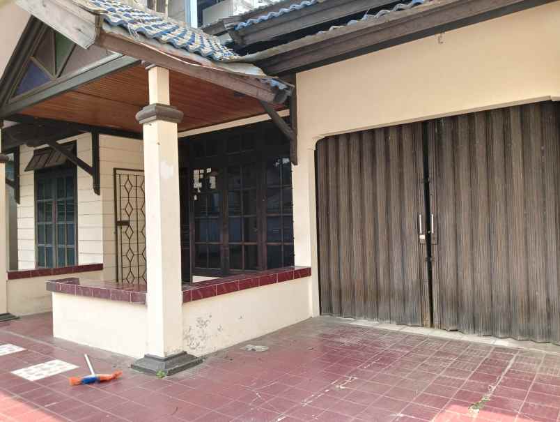 rumah kumudasmoro semarang barat