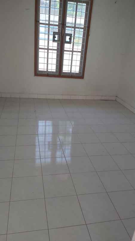 rumah lebak ploso kenjeran surabaya row 2 mobil