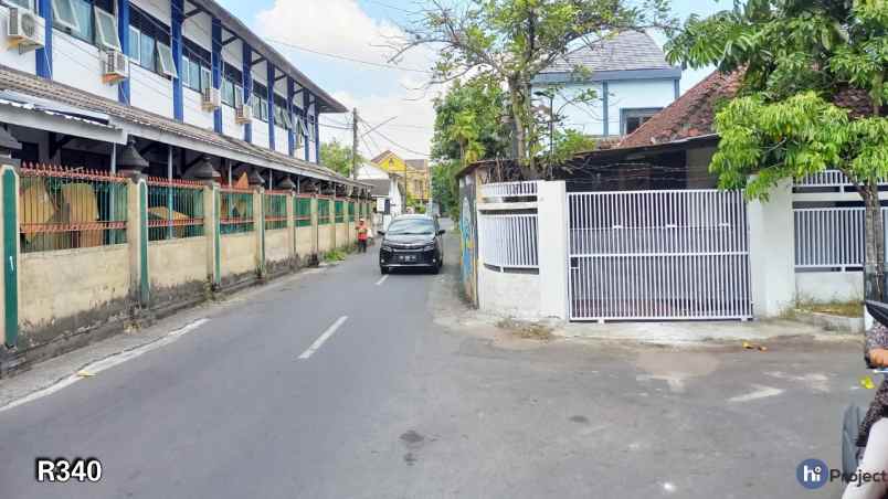 rumah lombok type 200 252 m di pusat kota mataram r340