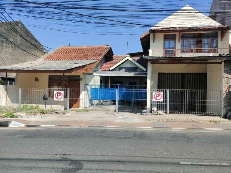 rumah mainroad sarijadi dekat tol pasteur