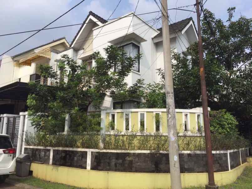 rumah mewah 2 lantai dalam cluster bsd