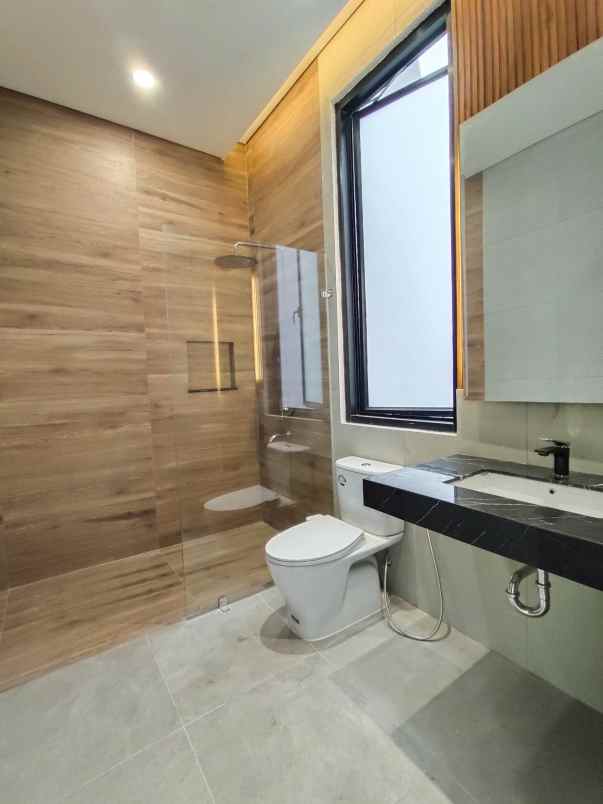 rumah mewah sentul city dekat akses tol