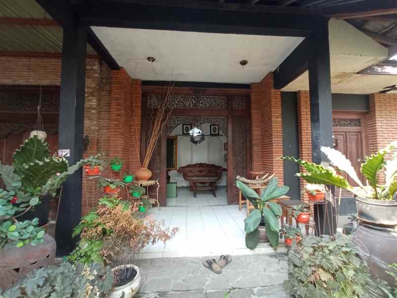 rumah mewah siap huni lokasi di suhat kota malang