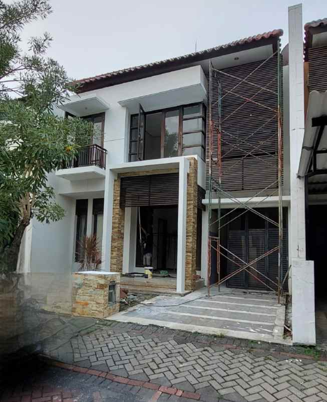 rumah minimalis fullrenov di kertajaya indah regency