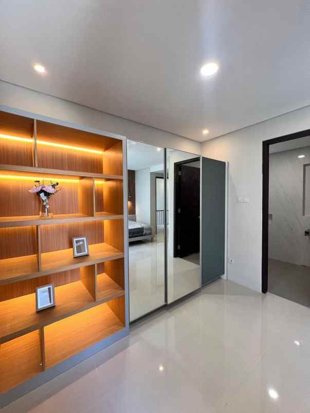 rumah mocca vrbana dian istana sby barat
