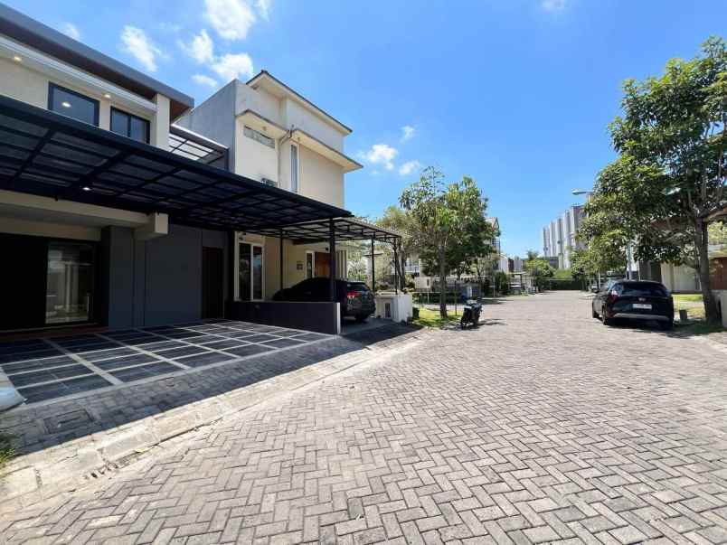 rumah mocca vrbana dian istana sby barat