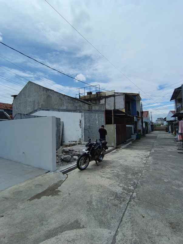 rumah modern bebas banjir di pusat kota bandung