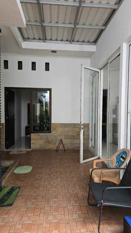 rumah modern hommy mahogany residence cibubur