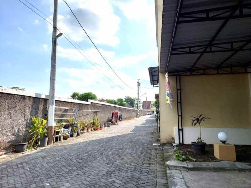 rumah modern minimalis di grand intan regency