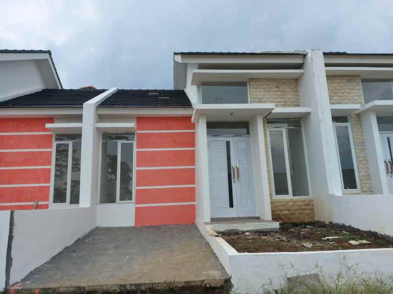 rumah modern minimalis lokasi strategis di karangploso