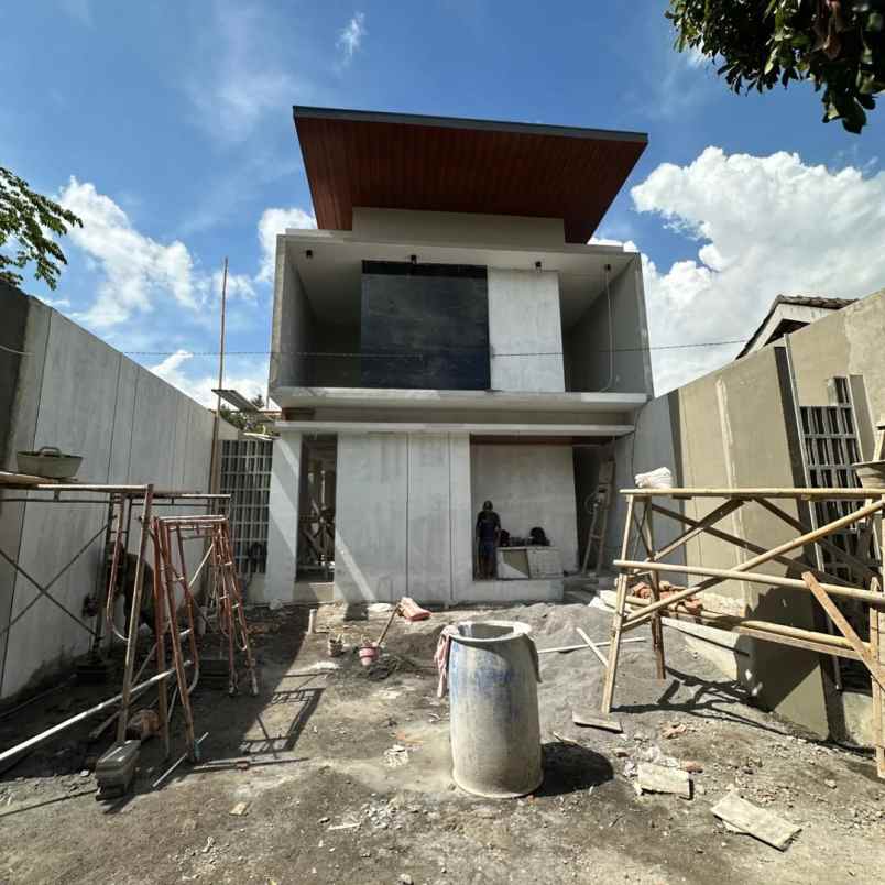 rumah murah 2 lantai full furnished di kalasan sleman