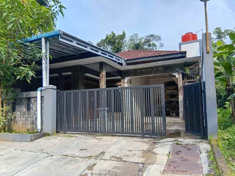 rumah murah asri di cisarua sumedang
