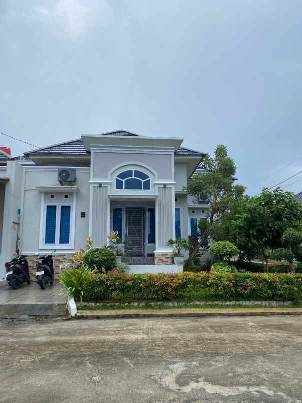 rumah murah di luminpark cluster blok d no 17 shm