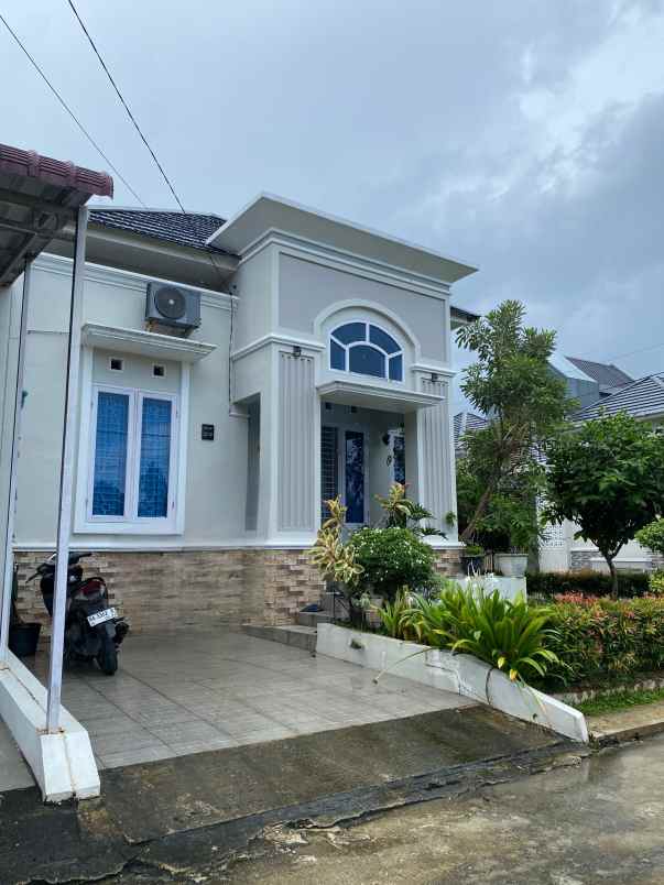 rumah murah di luminpark cluster blok d no 17 shm