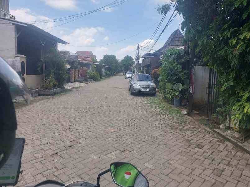 rumah nempel kawasan serpong