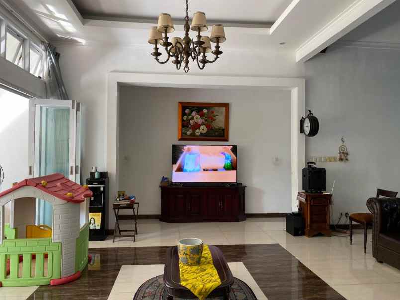 rumah nyaman di dalam perumahan bintaro sektor 9