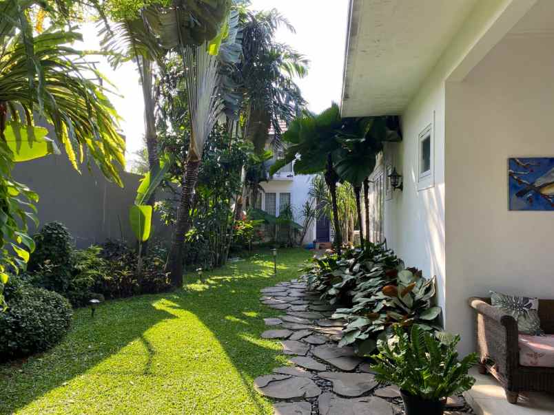 rumah nyaman di dalam perumahan bintaro sektor 9