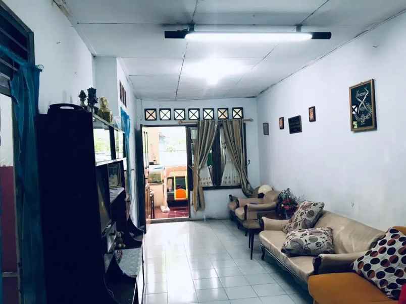 rumah pasar minggu