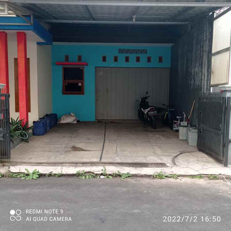 rumah perumahan permata karisma