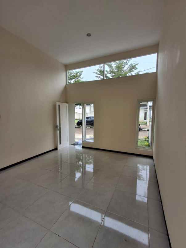 rumah promo cash 300 juta lokasi dekat kampus binus