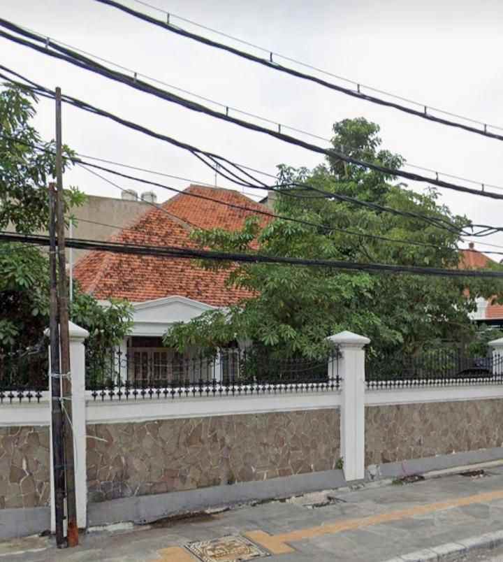 rumah raya ambengan pusat kota lokasi strategis