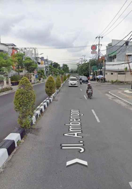 rumah raya ambengan pusat kota lokasi strategis