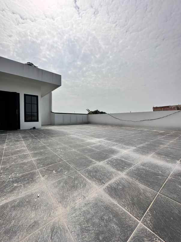 rumah rooftop klasik modern kebagusan jakarta selatan