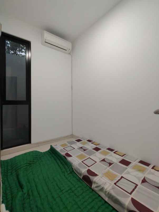 rumah second dalam cluster di cilangkap jaktim