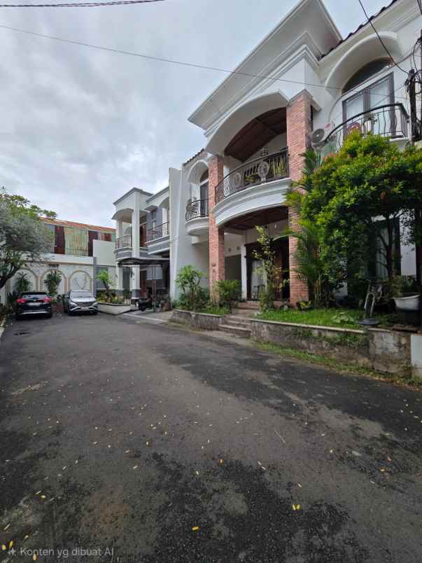 rumah secondary dalam townhouse di pondok bambu