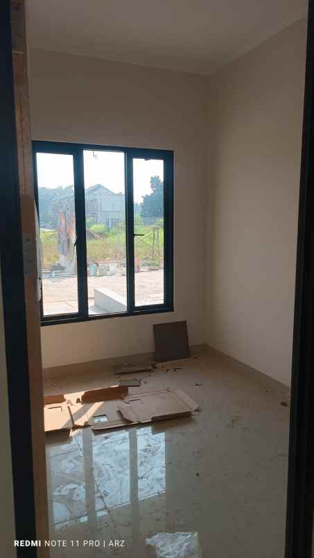 rumah seken 1 lantai baru setahun di permata cimanggis