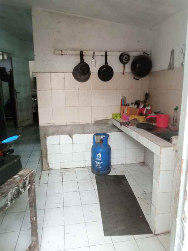 rumah seken siap huni