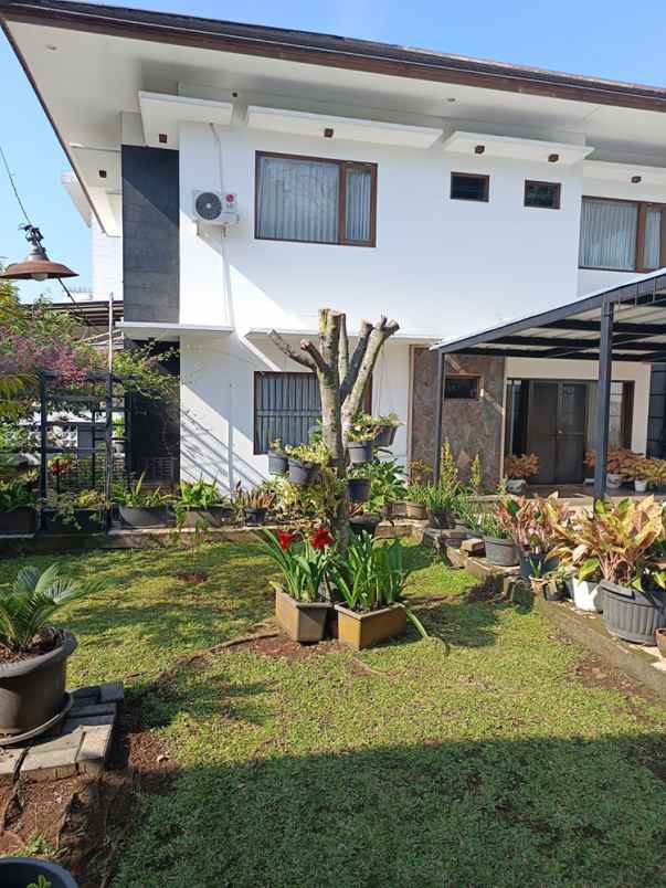 rumah serasa villa view kota bandung di bojongkoneng