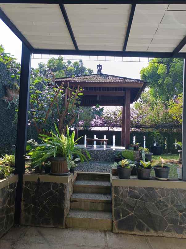 rumah serasa villa view kota bandung di bojongkoneng