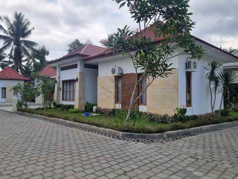 rumah siap huni ada kolam renang di borobudur