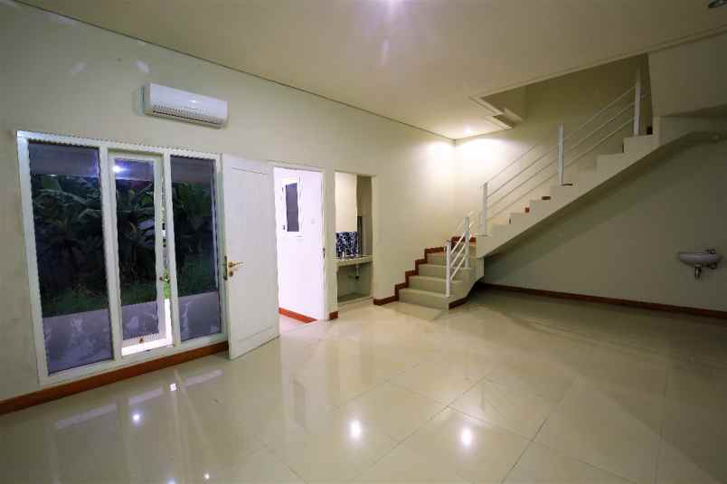 rumah siap huni cibubur cimanggis dekat lrt harjamukti