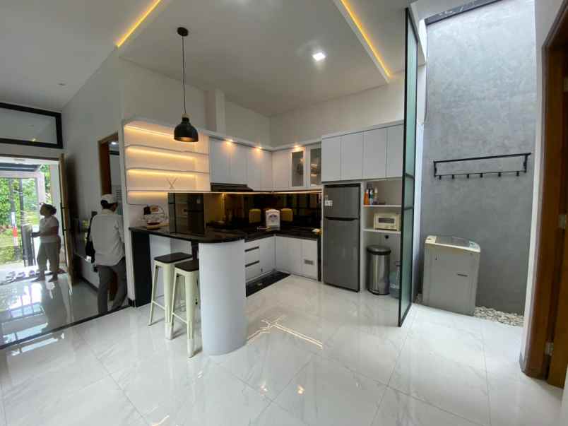 rumah siap huni cocok untuk homwstay di ngaglik