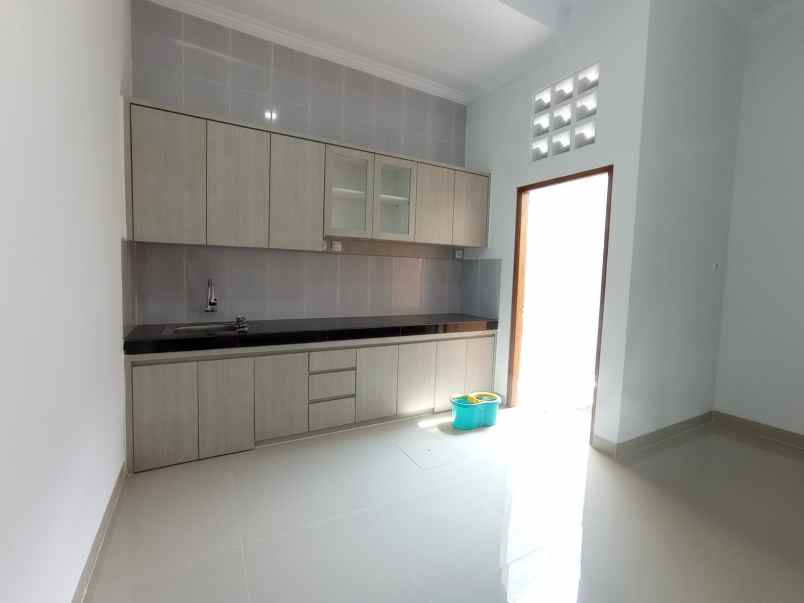 rumah siap huni free kitchen set di ngemplak sleman