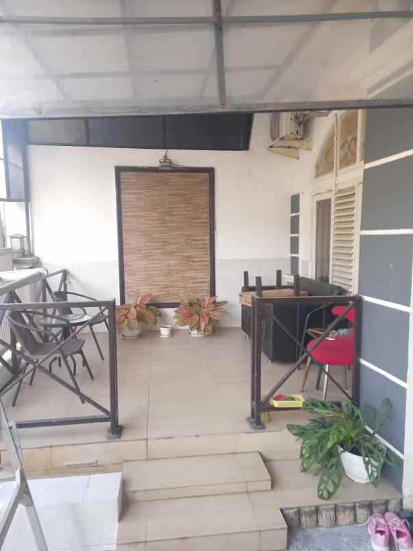 rumah siap huni kawasan elite one gate kota mojokerto