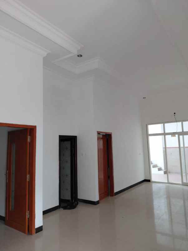 rumah siap huni lokasi di buring kota malang