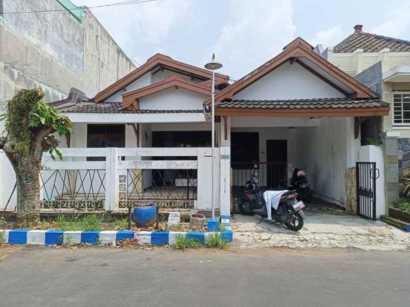 rumah siap huni lokasi strategis di sawojajar