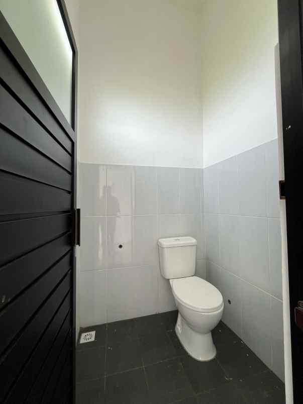 rumah siap huni minimalis lokasi dekat mog