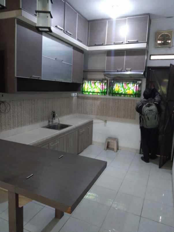 rumah siap huni strategis dekat pasteur setra duta