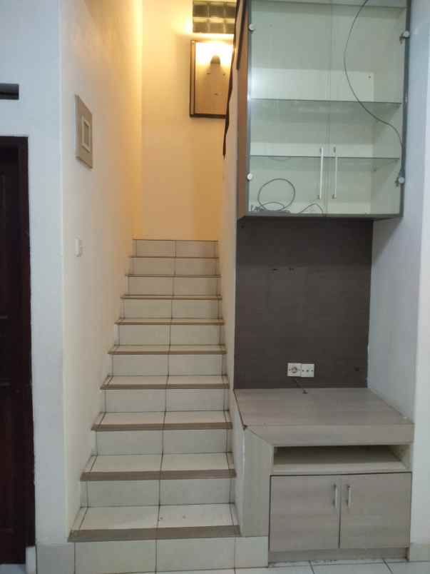 rumah siap huni strategis dekat pasteur setra duta