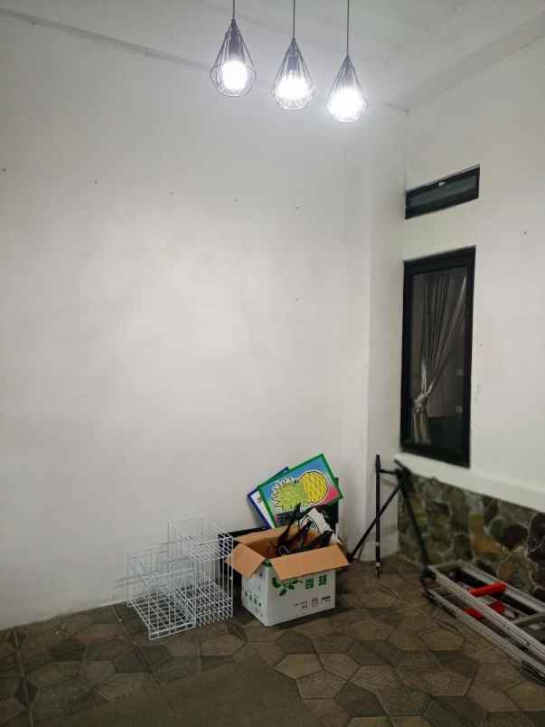 rumah strategis dalam komplek cilodong depok
