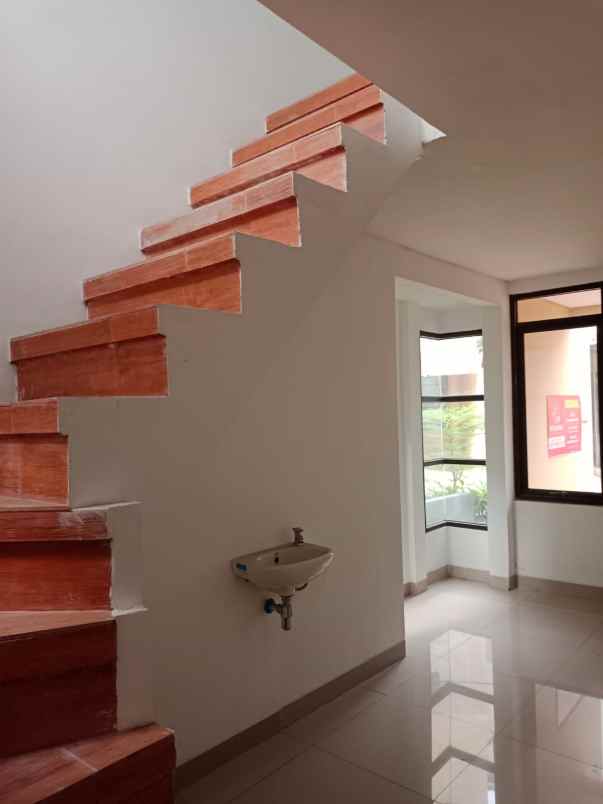 take over rumah 150 jt golden cinere depok