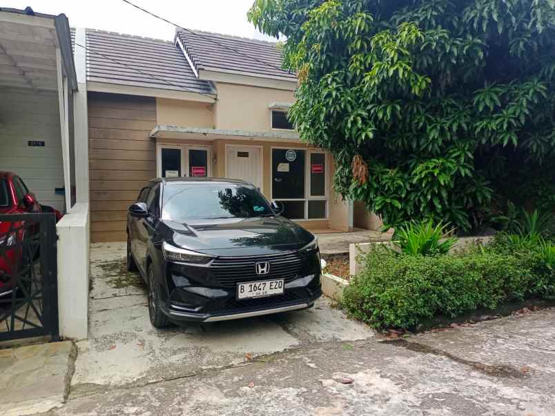 take over rumah dp 49 jt graha selaras cibinong bogor