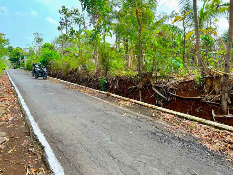 tanah 1000m dekat pasar batujamus kerjo karanganyar