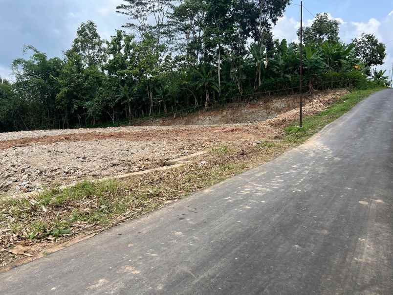 tanah 1685m siap bangun dekat pasar mojogedang