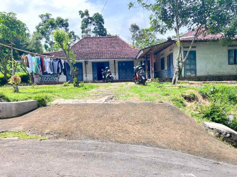 tanah 1850m 350 juta bonus rumah siap huni karanganyar